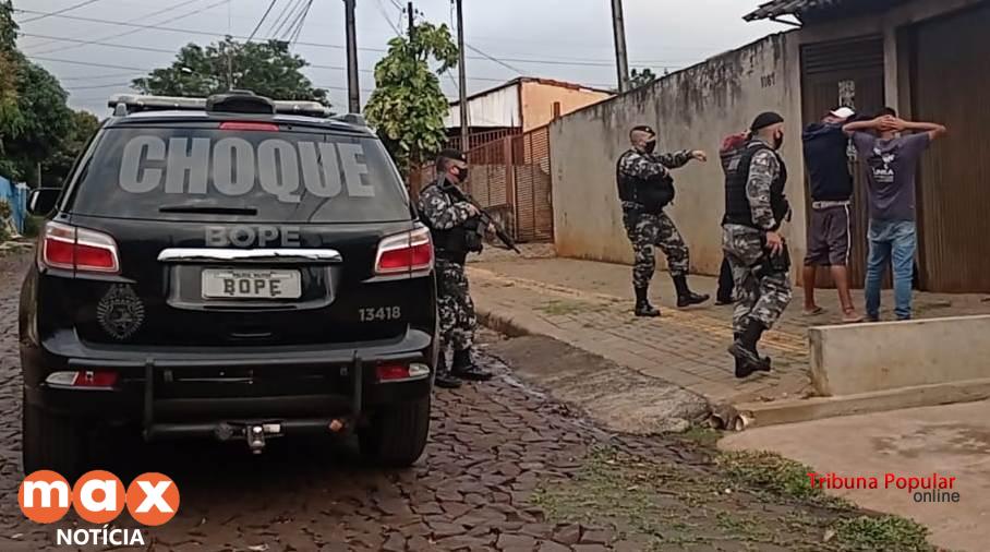 Polícia prendeu 14 suspeitos e apreendeu 11 armas de fogo em ação no Portal da Foz