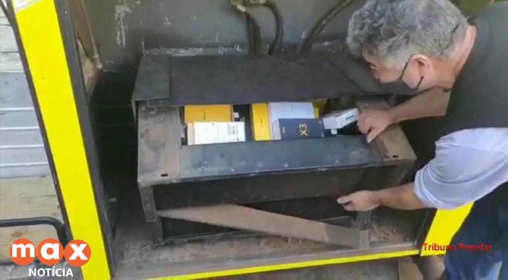 Receita Federal localiza celulares contrabandeados em ônibus apreendido