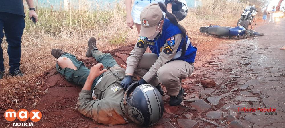 Motociclista é socorrido pelo Siate na Avenida Maria Bubiak