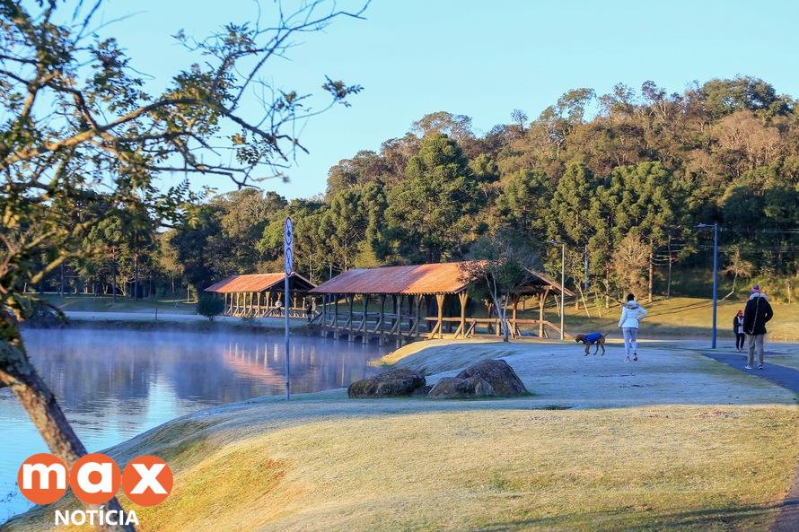 34 cidades paranaenses registram temperaturas negativas e 26 batem recorde de frio do ano