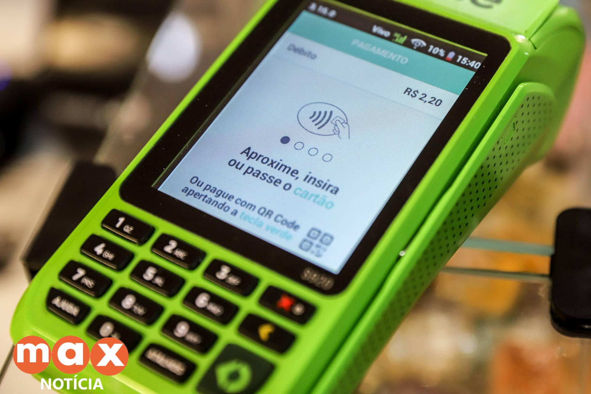Procon Alerta !  Usuários desconhecem cuidados para pagamento com cartão de aproximação