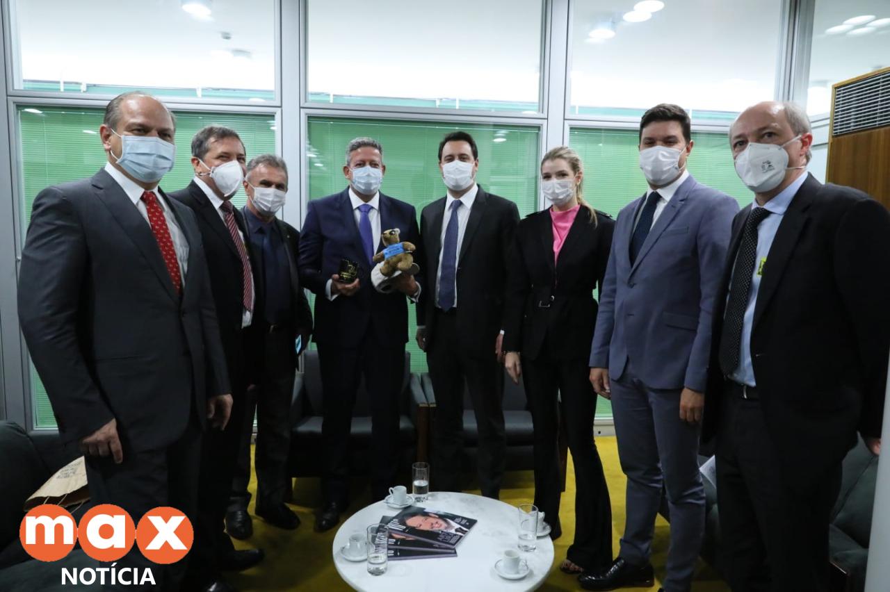 Ratinho Junior e Chico Brasileiro destacam potencial de Foz do Iguaçu na Expo Dubai