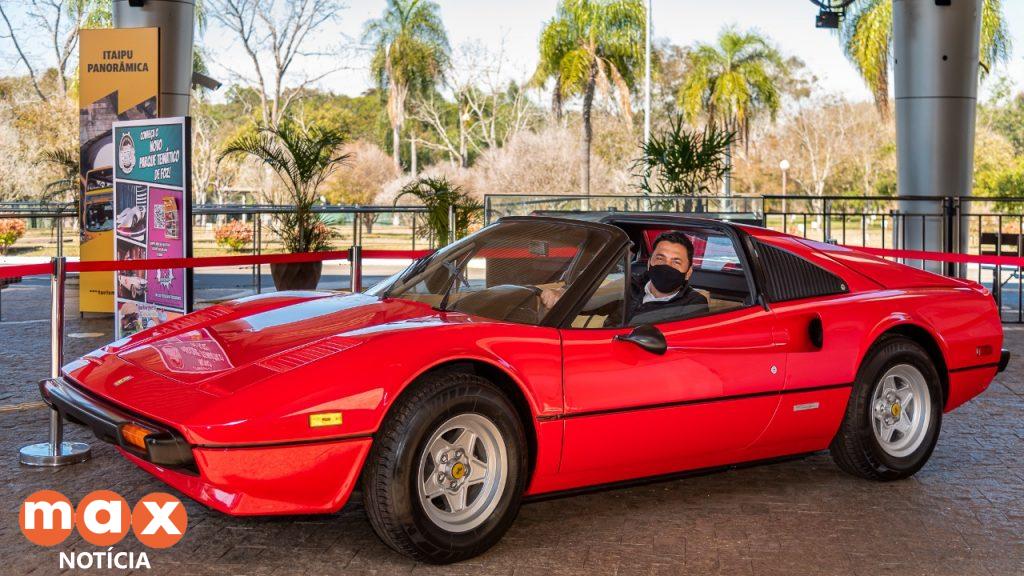 Ícone da série de TV Magnum, Ferrari 308 GTS é exposta no Centro de Visitantes da Itaipu