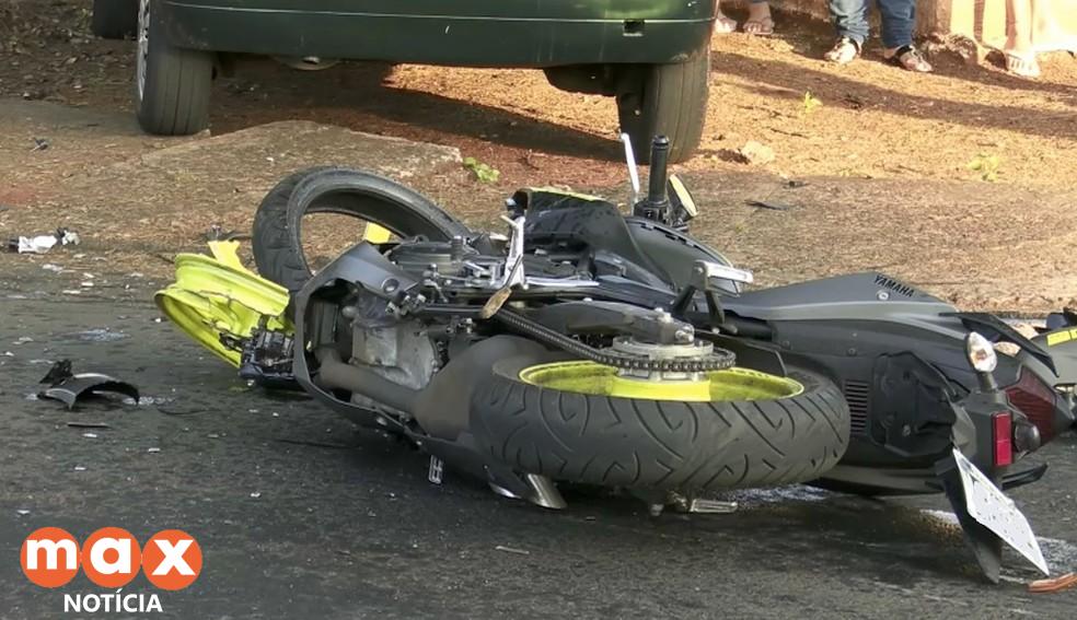 Motorista envolvido em acidente com morte de motociclista se apresenta à polícia, em Foz do Iguaçu