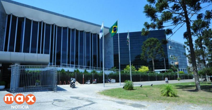 Gaeco cumpre busca e apreensão em endereços ligados a ex-diretor da Assembleia Legislativa do Paraná envolvido nos Diários Secretos