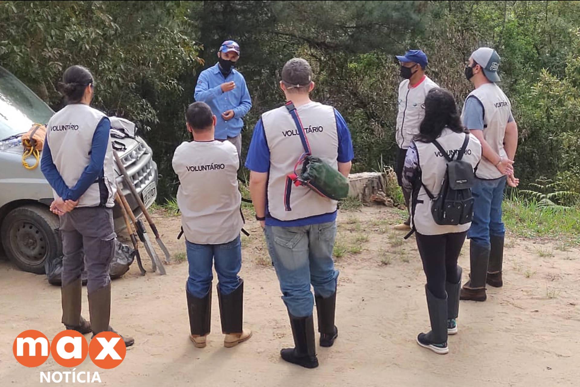 Programa de Voluntariado do IAT recolhe lixo do Parque Estadual Vale do Codó