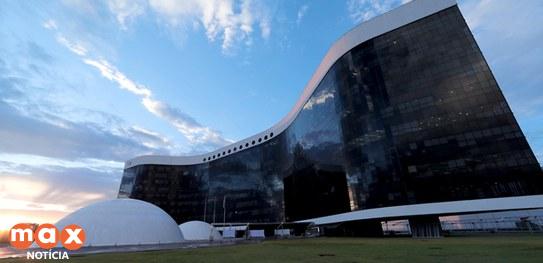 TSE tem três votos para cassar político que divulgou fake news contra urnas; julgamento é suspenso