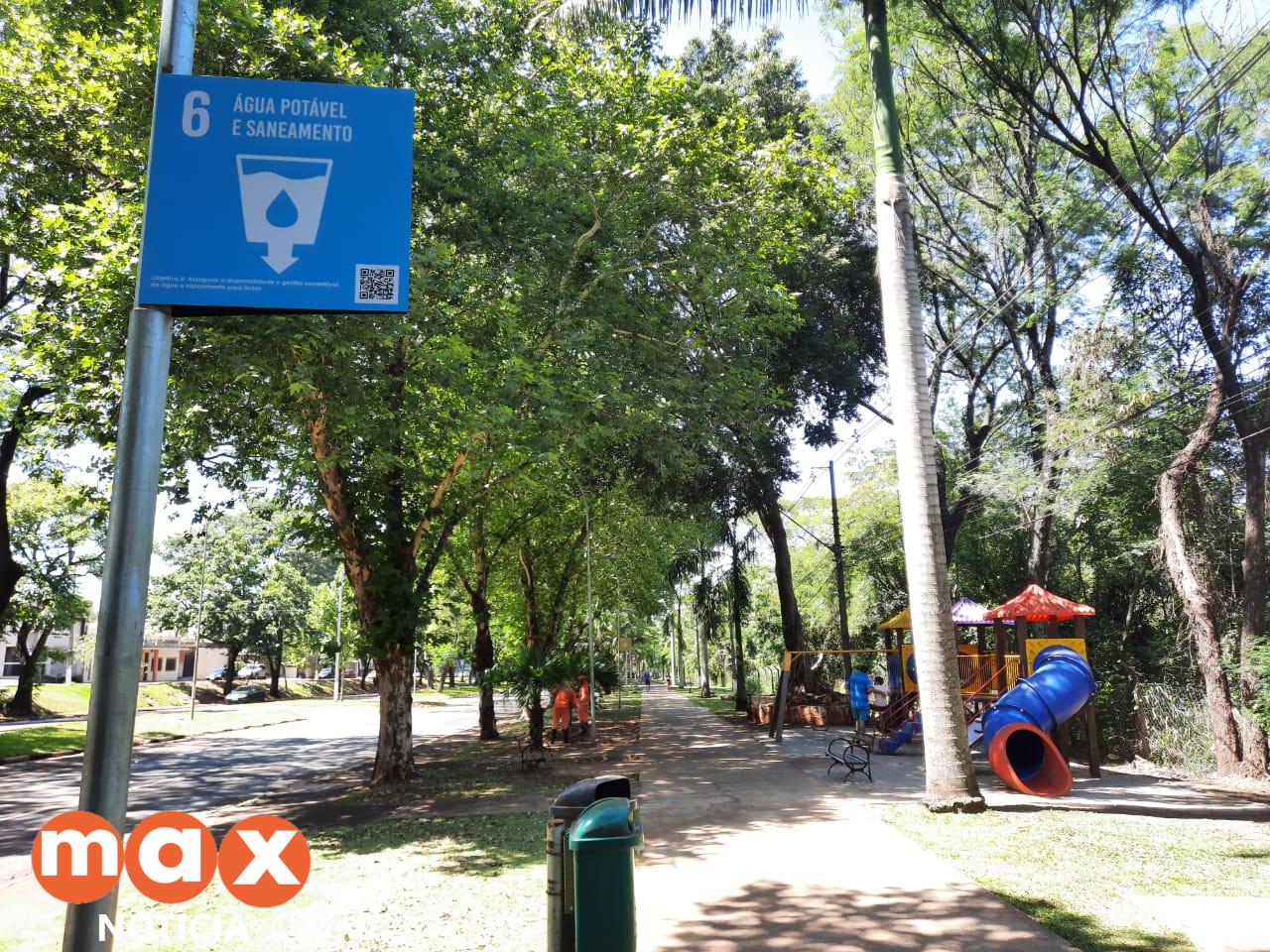Foztrans instala novas placas dos 17 Objetivos de Desenvolvimento Sustentável na Avenida Paraná