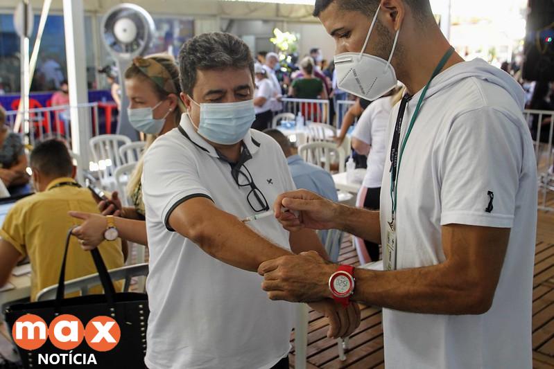 Saúde convoca pessoas que estão com segunda dose contra covid em atraso em Foz do Iguaçu