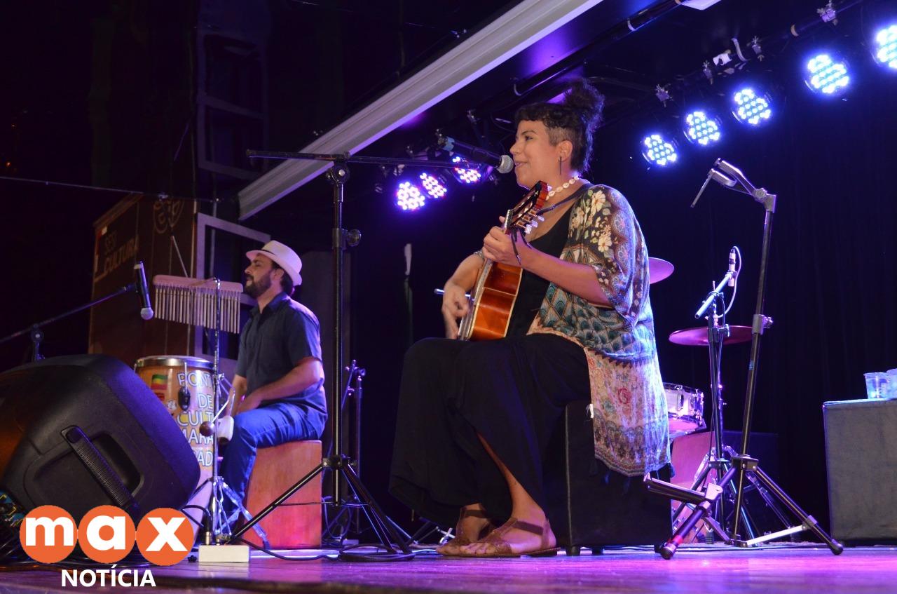 Artistas elogiam descentralização de apresentações com a Carreta Palco