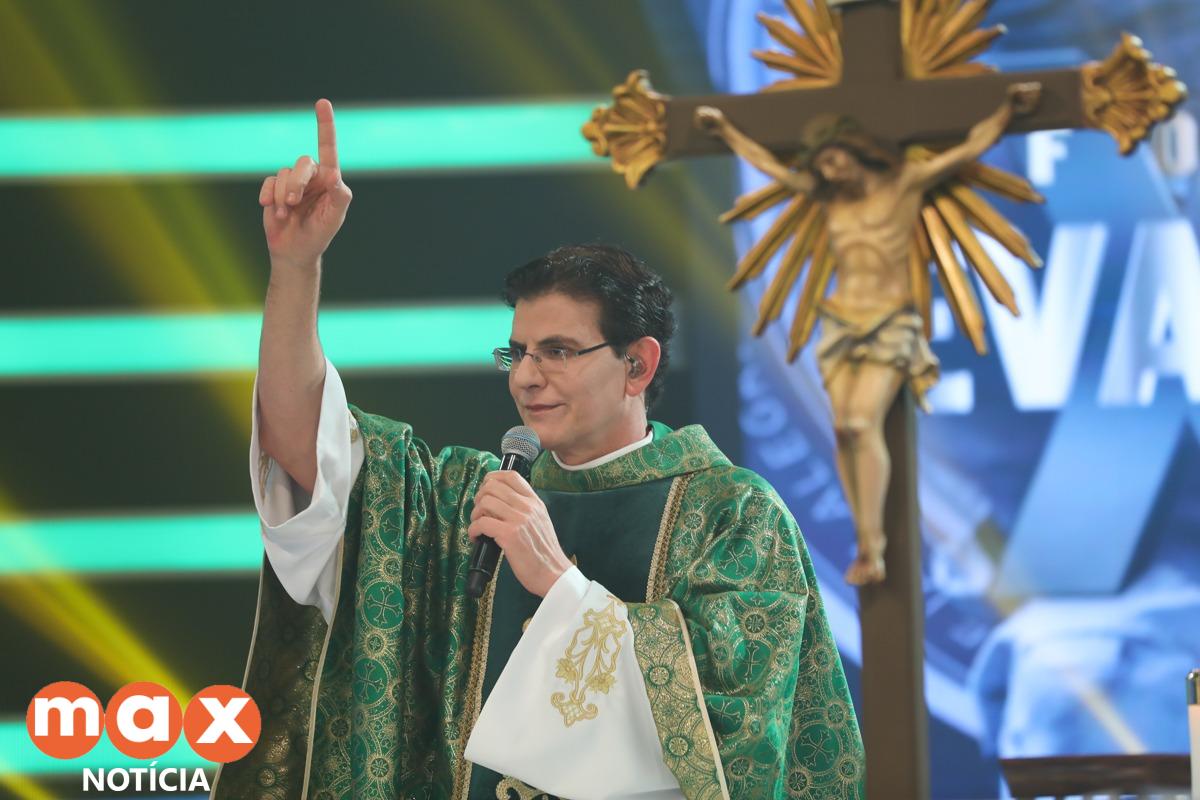 Confira as dicas para acompanhar a missa seguida de show do padre Reginaldo Manzotti, nesta quarta-feira (22)