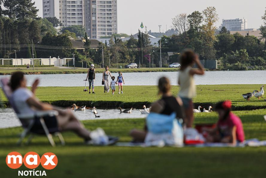 Verão começa nesta terça-feira sob influência de La Niña no Paraná