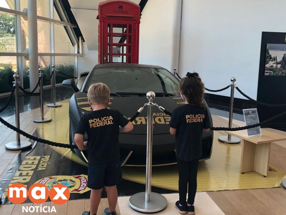 Lamborghini da Polícia Federal ficará exposto durante um mês no Catuaí Palladium