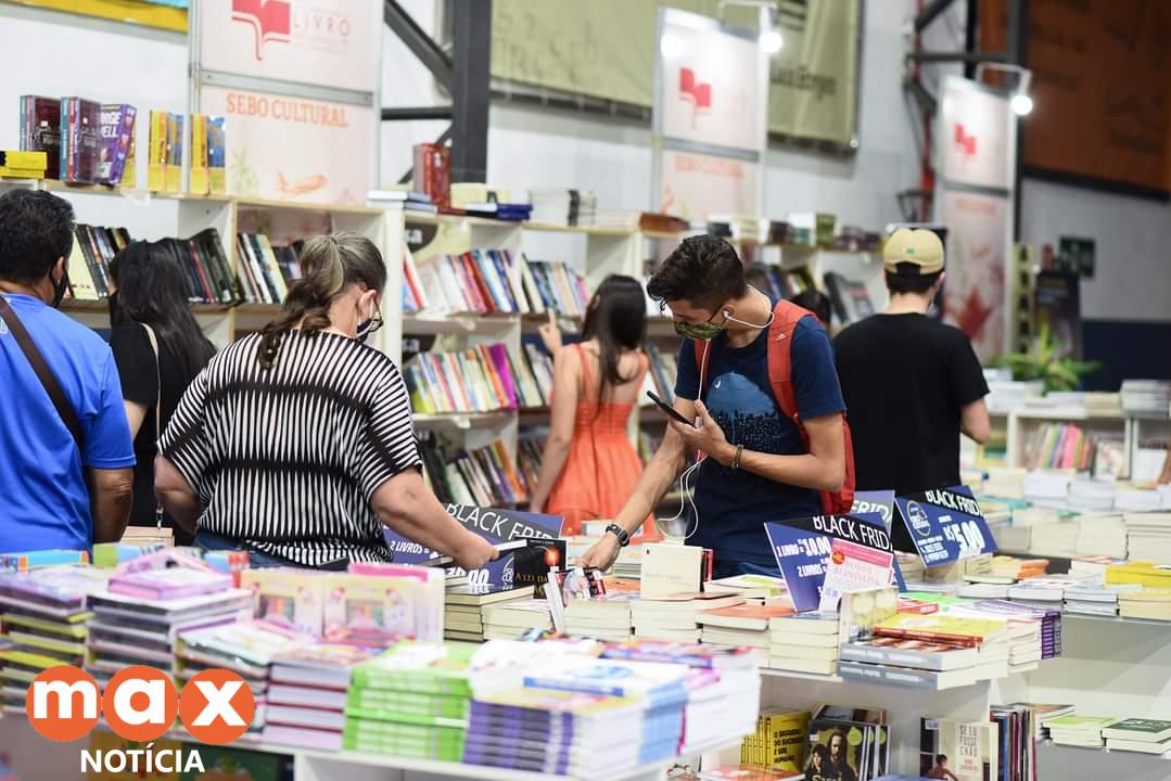 Comissão inicia organização da Feira Internacional do Livro de Foz do Iguaçu