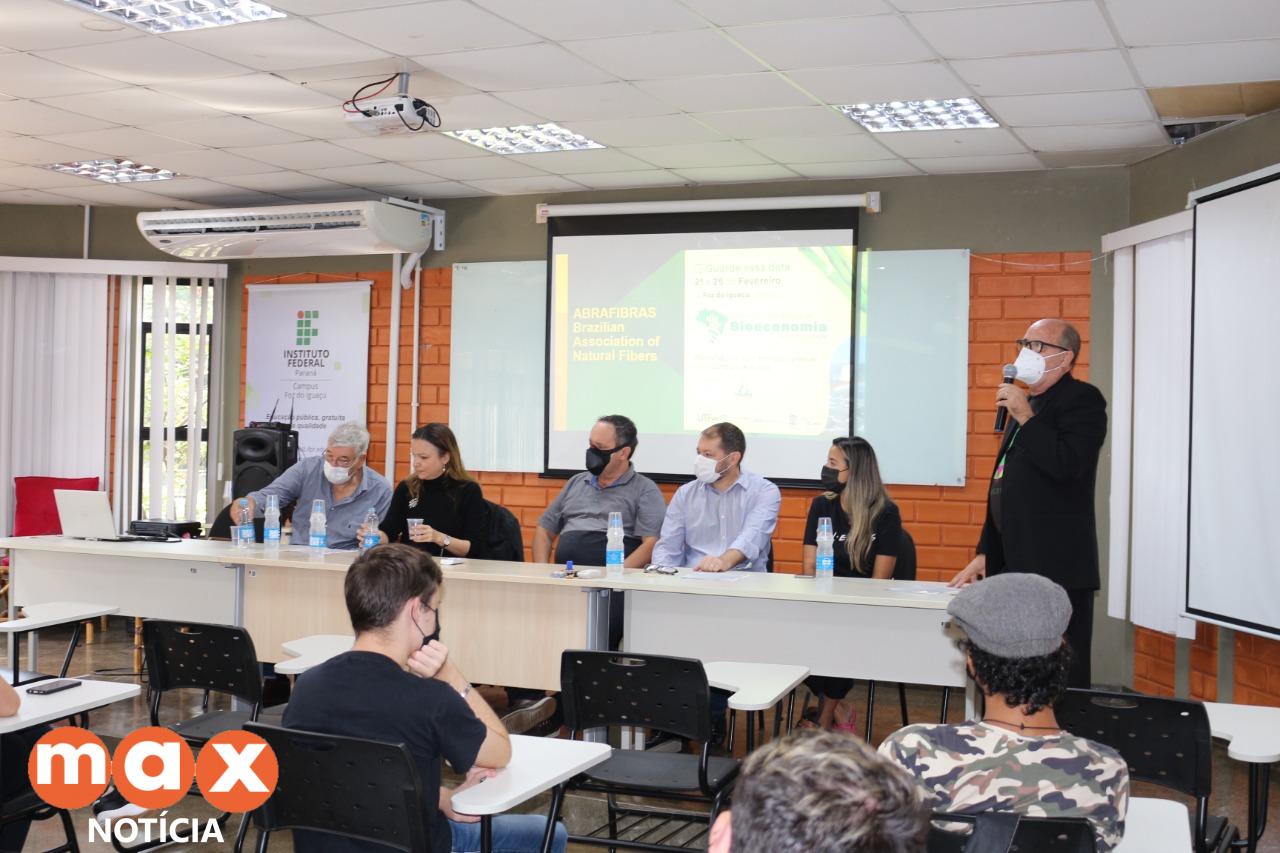 Prefeitura de Foz contribui para o debate sobre bioeconomia sustentável na comunidade