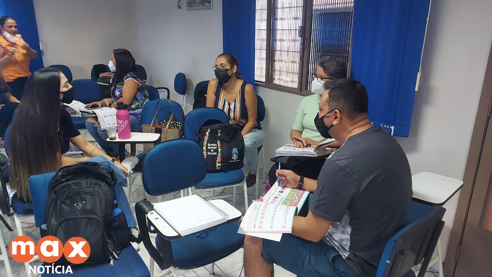 Professores recebem formação para início do projeto “Inglês nas Escolas”