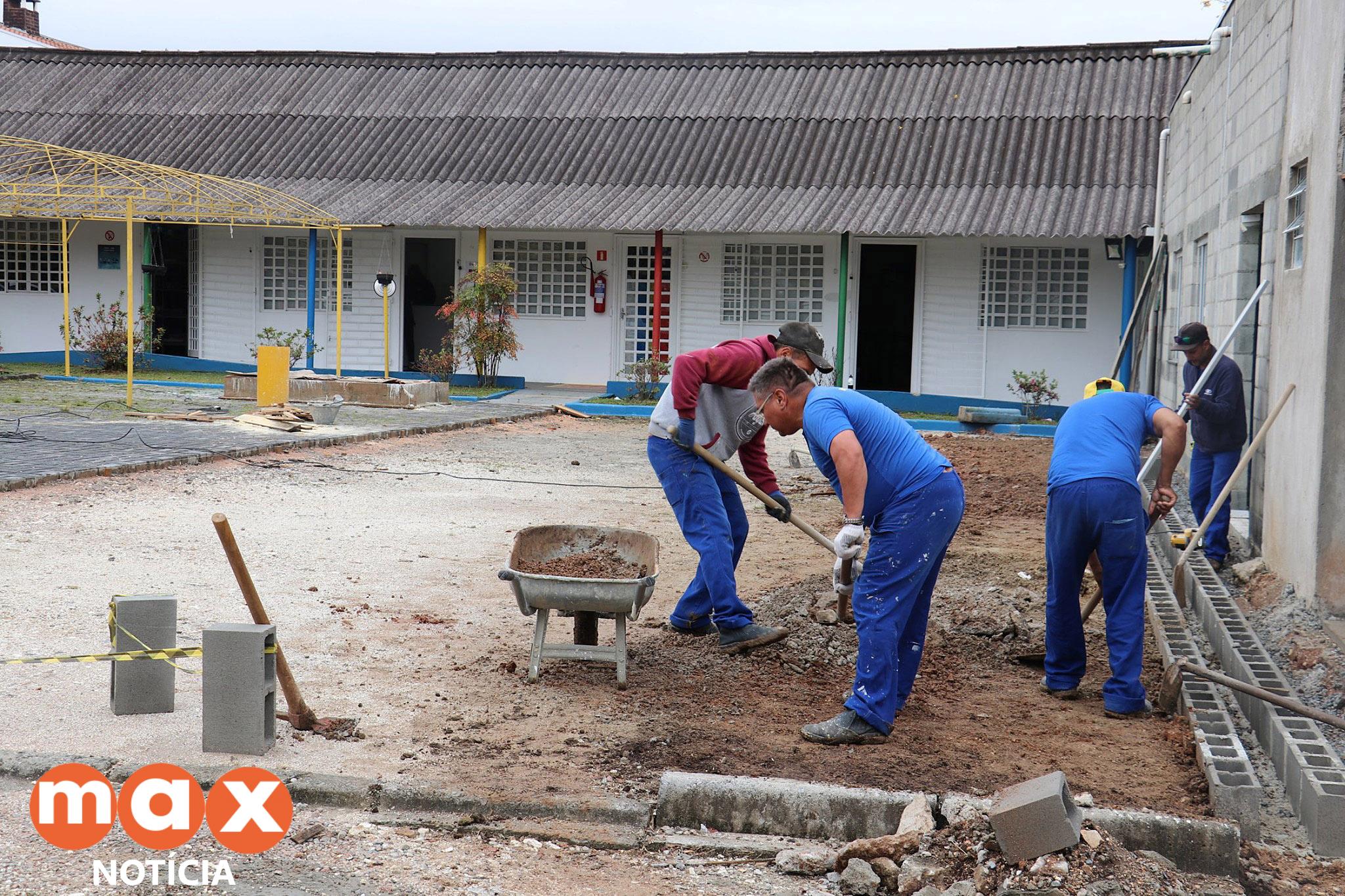 Ações do Paraná que estimulam trabalho e renda dos presos são destaques em coletânea nacional