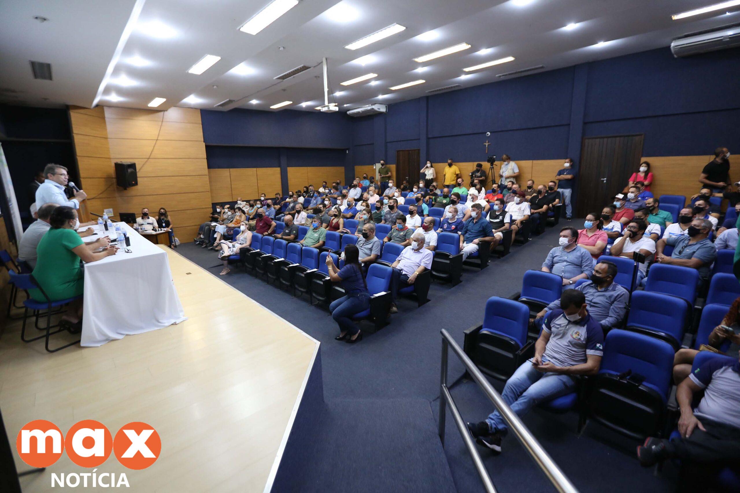 Em Toledo, primeiro encontro regional dos gestores do esporte reúne lideranças de 75 municípios