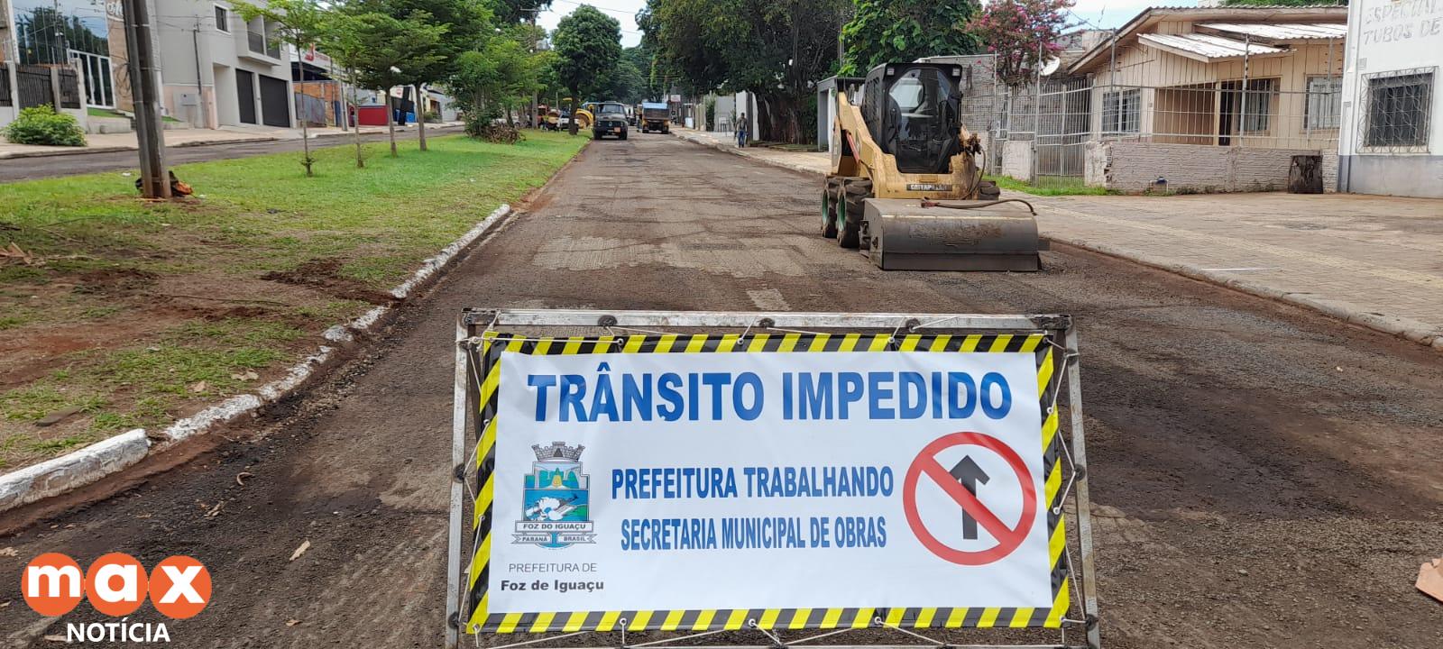 Avenida Carlos Gomes passa por recape asfáltico