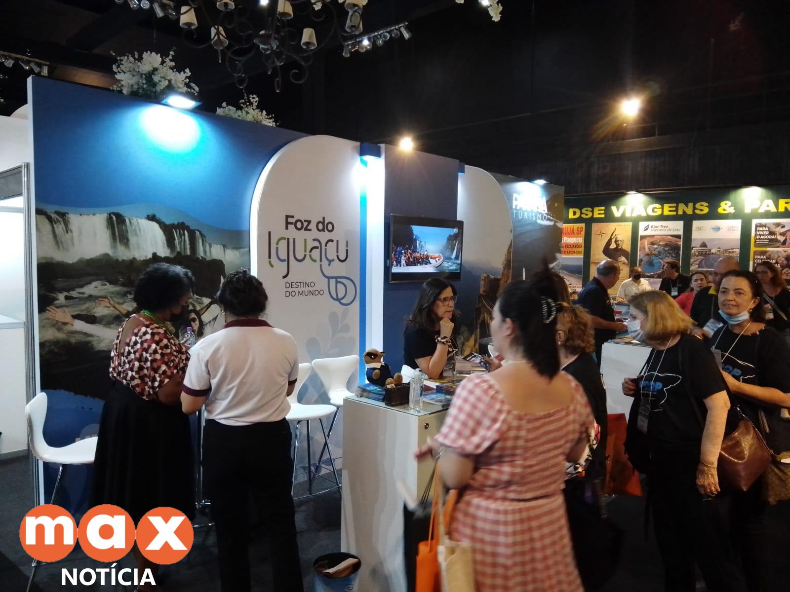 Secretaria de Turismo e Projetos Estratégicos representa Foz do Iguaçu em feira de turismo em Ribeirão Preto