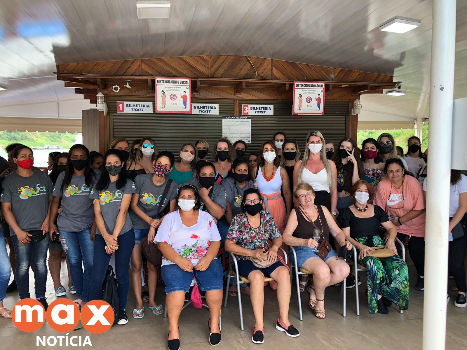 Servidoras do Meio Ambiente e trabalhadoras da coleta seletiva de Foz ganham passeio turístico no Kattamaram