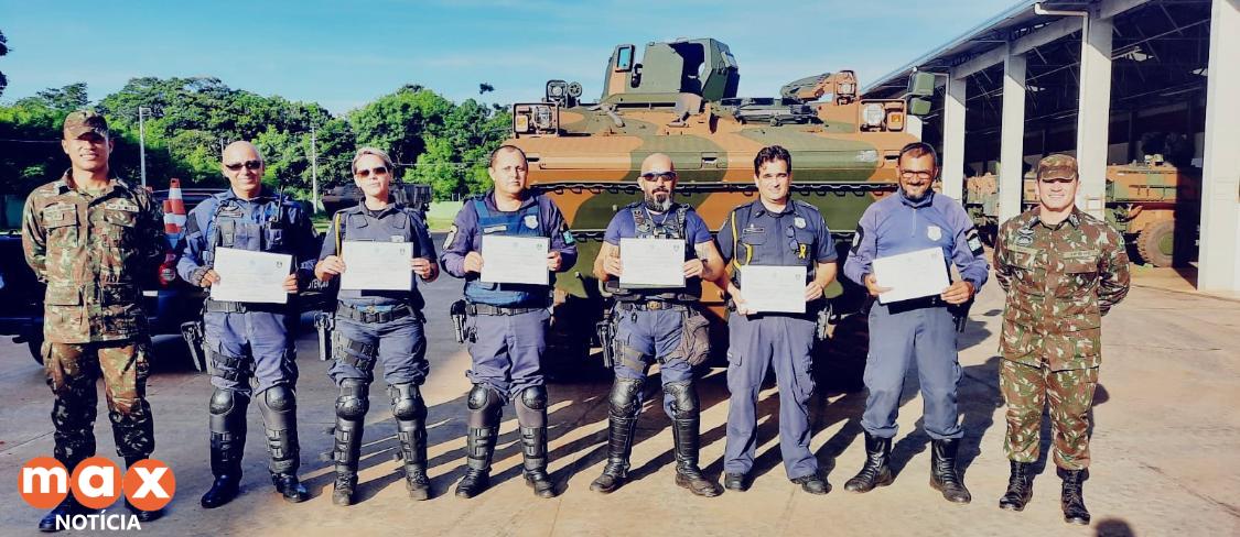 GM de Foz ministra instruções sobre o trânsito para militares do 34º Batalhão do Exército