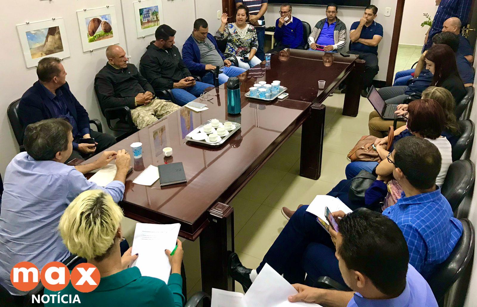 Prefeito Chico Brasileiro recebe lideranças da região norte de Foz do Iguaçu