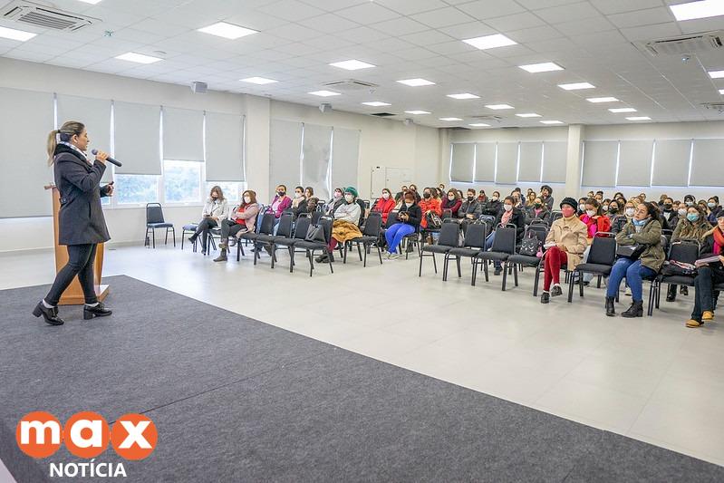 Educação inclusiva é tema de formação com professores de apoio