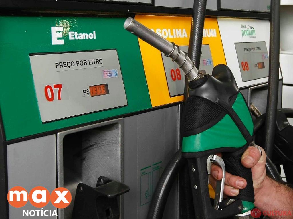 Petrobras reajusta preço da gasolina em 5,2% e do diesel em 14,2%