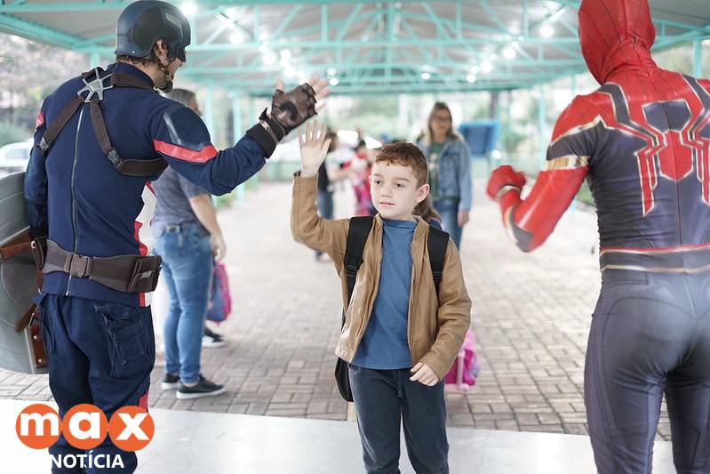 Animação toma conta dos alunos no retorno às salas de aula