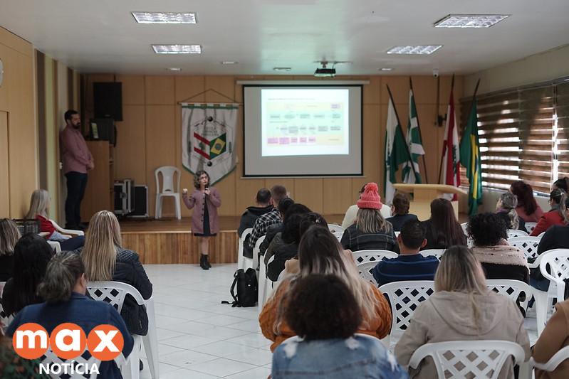 Atendimento na rede municipal de ensino é tema da Semana do Migrante