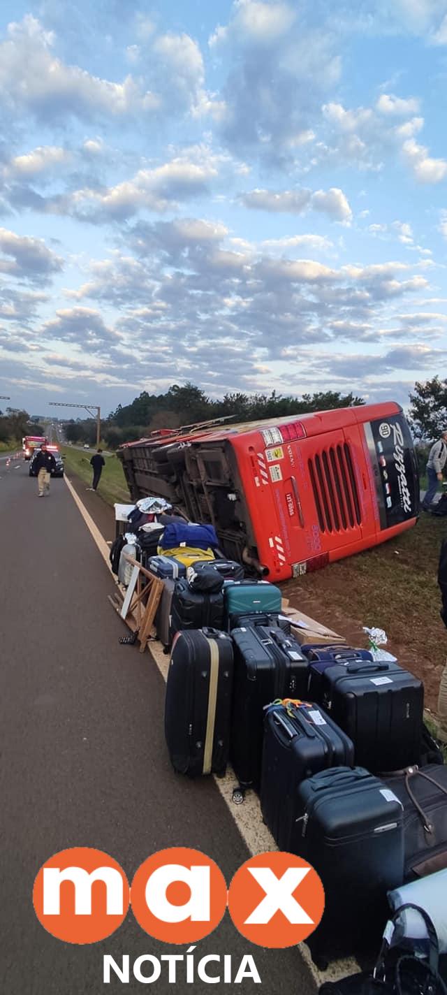 ACIDENTE COM ÔNIBUS NA BR 277
