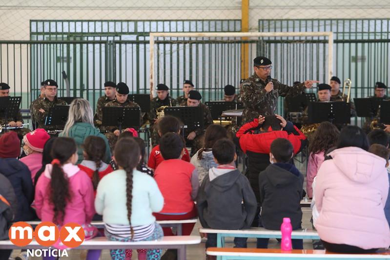 Exército inicia projeto “Banda nas escolas”