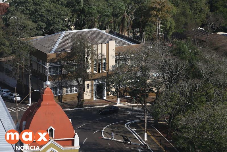 Prefeitura faz novo chamamento de professores, secretários escolares e psicólogo educacional