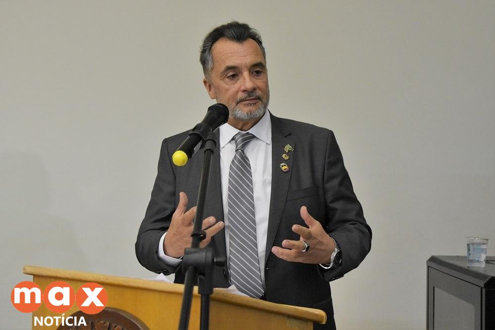 Prefeitura e Câmara homenageiam presidente do TJ-PR, Desembargador José Laurindo de Souza Neto