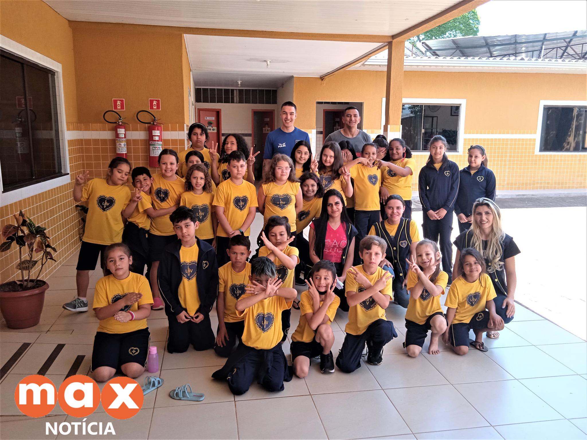 FOZ DO IGUAÇU FC PARTICIPA DE RODA DE CONVERSA COM CRIANÇAS ATENDIDAS PELA LBV
