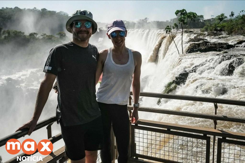 Piloto de Fórmula 1 Valtteri Bottas visita as Cataratas no lado argentino
