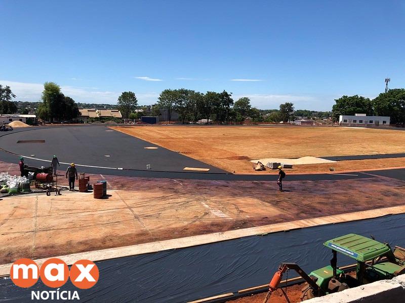 Complexo de Atletismo de Foz do Iguaçu ganha emborrachamento da pista