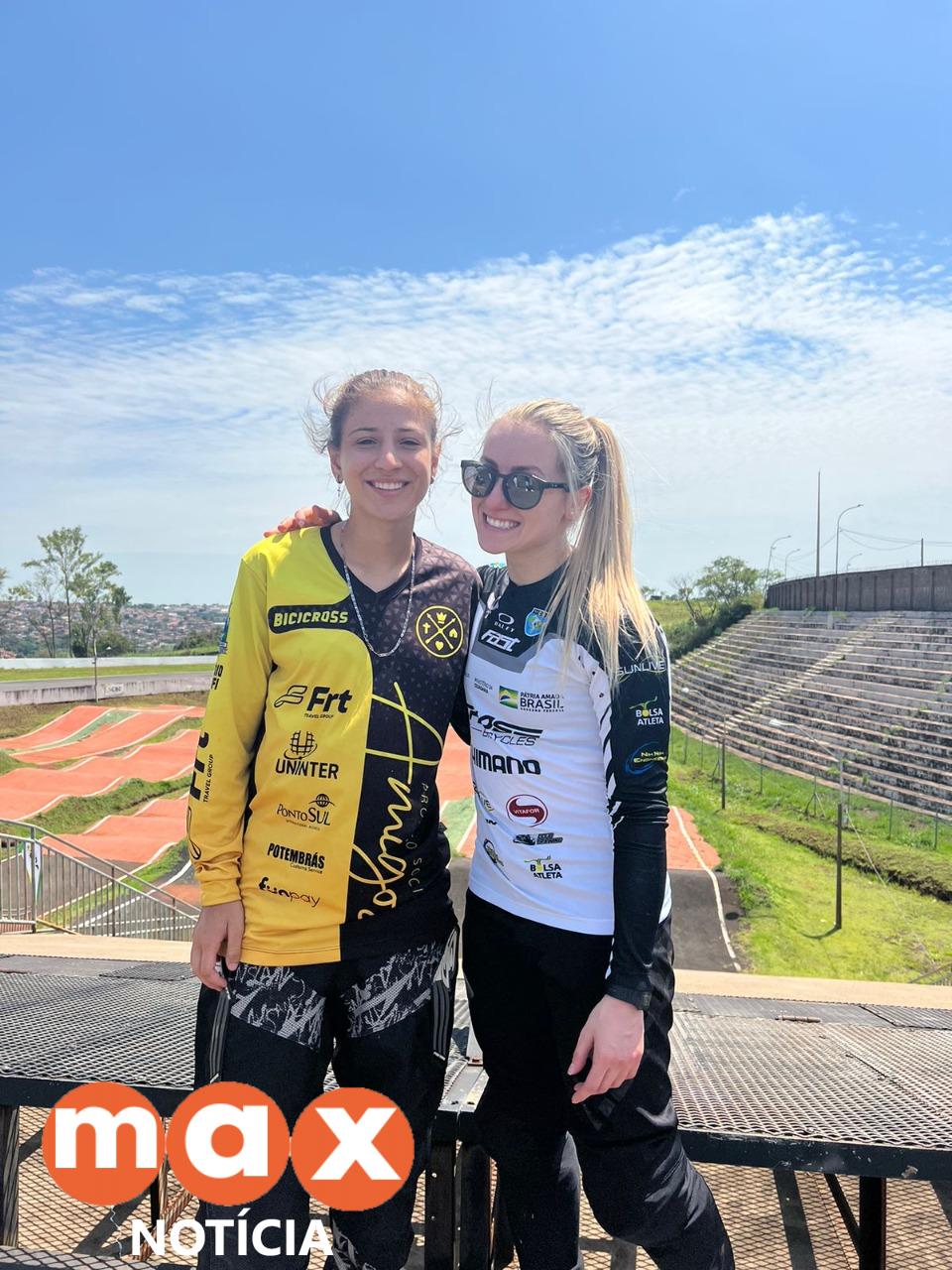 Iguaçuense campeã brasileira de BMX Racing participa de treinamento com os melhores pilotos do Brasil