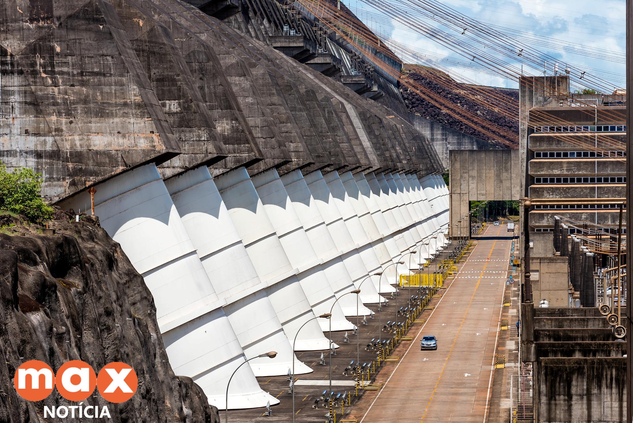 Itaipu conclui nesta terça-feira (28) pagamento de dívida para construção da usina