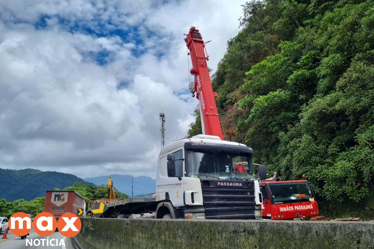 Guindaste será retirado km 41 da BR-277 definitivamente neste sábado