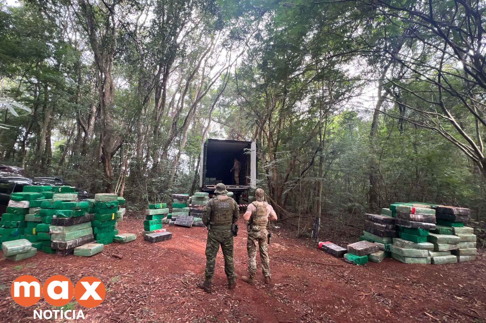 Polícias Militar e Federal apreendem mais de cinco toneladas de maconha no Oeste