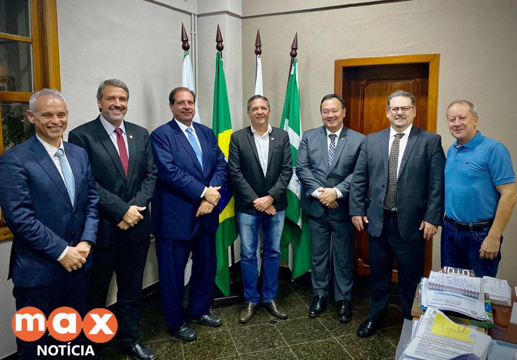 Prefeito Chico Brasileiro recebe visita do ministro do STJ, Luis Felipe Salomão