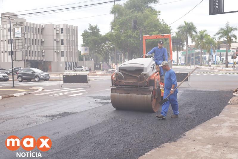 Secretaria de Obras faz recape asfáltico da Rua Estanislau Zambrzycki, na região do Boicy