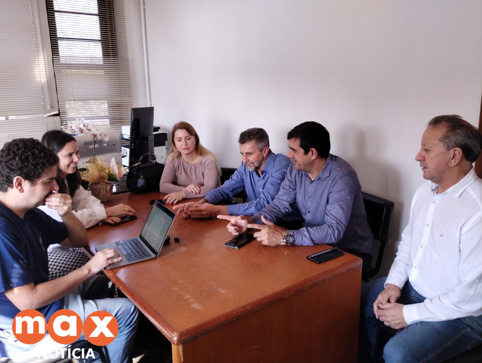 Mais de 40 mil pontos de iluminação pública de Foz do Iguaçu serão modernizados