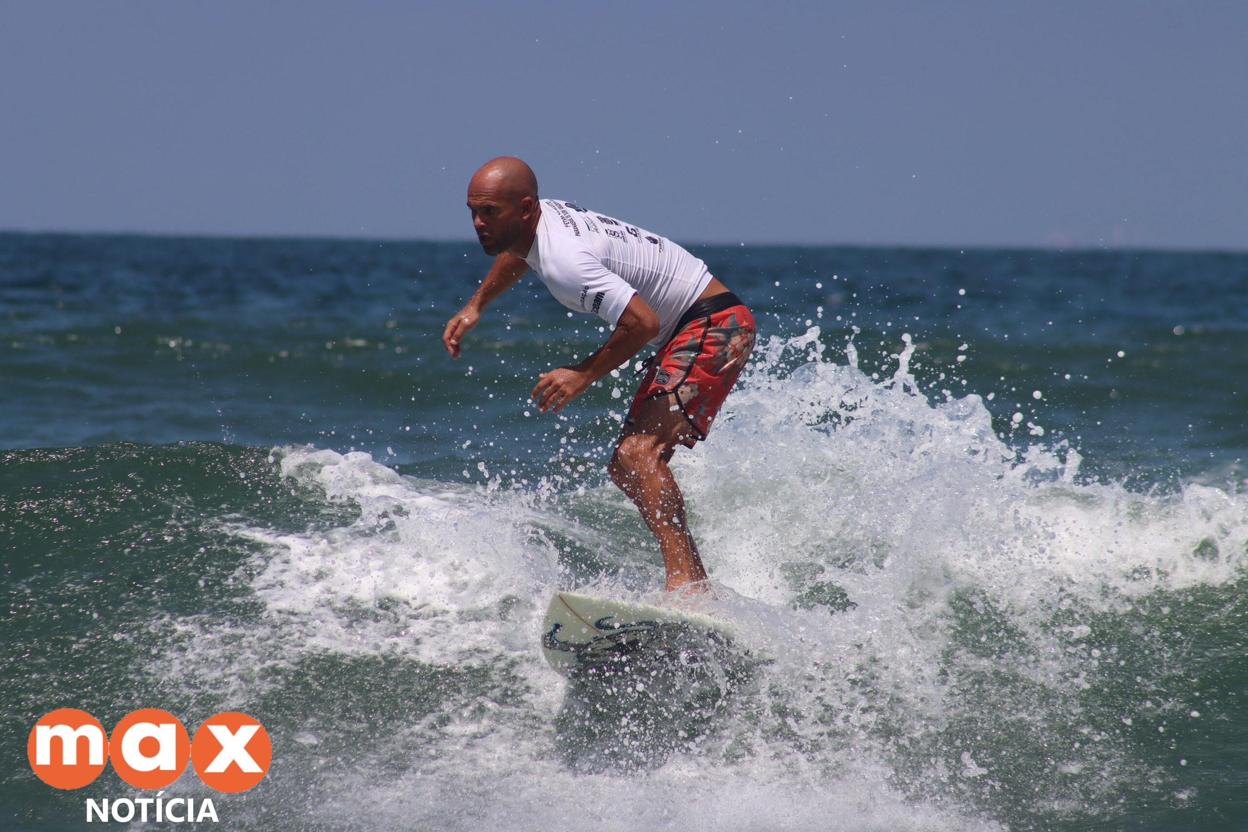 Circuito de Surf Amador e Torneio de Caiaque reuniram fãs do esporte no Litoral