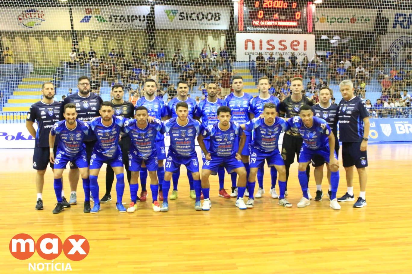 Azulão bate Mangueirinha