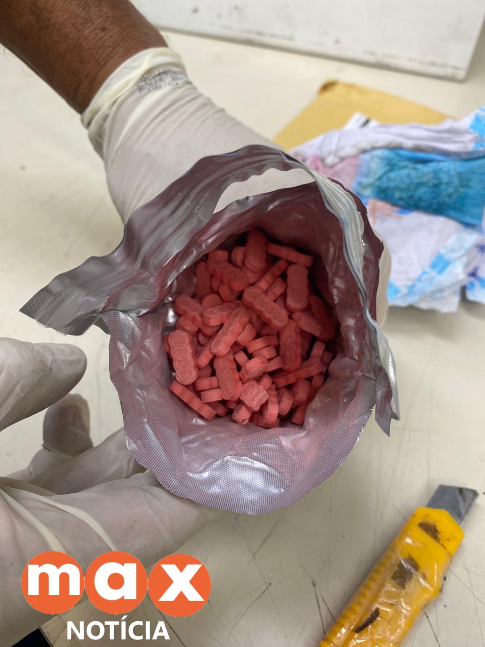 Receita Federal em Curitiba apreende R$ 7 milhões em remessas postais internacionais com substâncias proibidas e ilícitas, em 2024