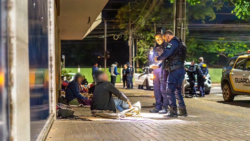 Aumento de pessoas em situação de rua no Brasil acende alerta