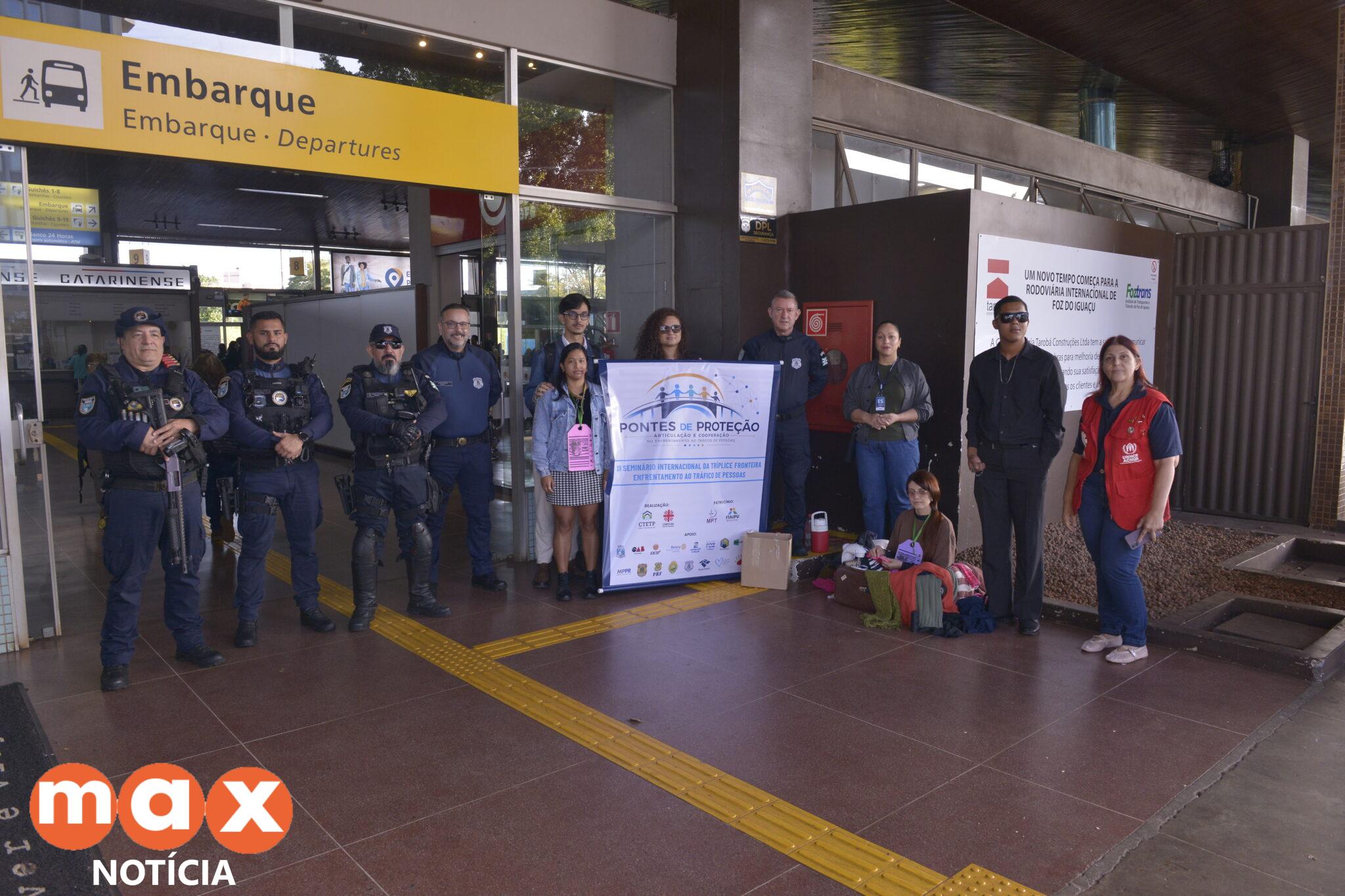 Intervenções urbanas conscientizam a população sobre o tráfico de pessoas